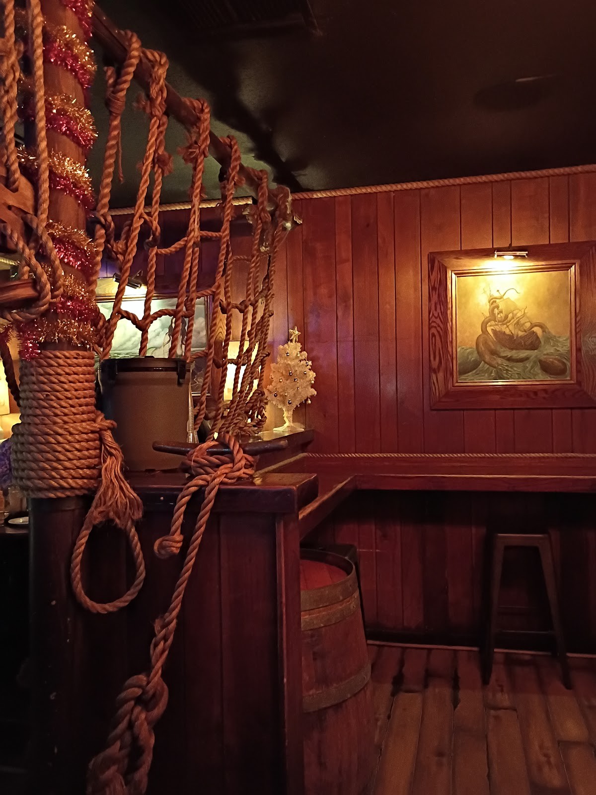 The Redwood Bar & Grill: the place