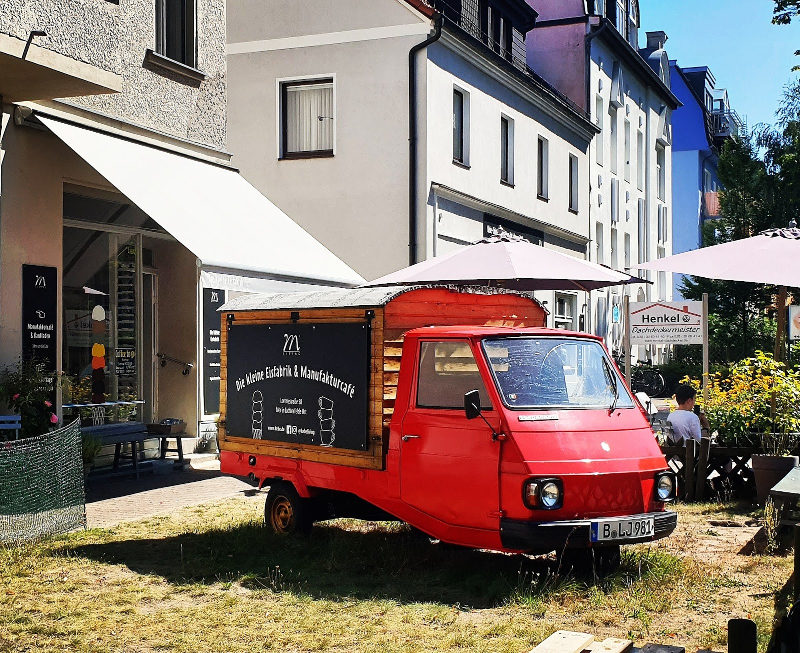 "Die kleine Eisfabrik" - Bei KEBE Manufaktur für Lebensmittel: the place