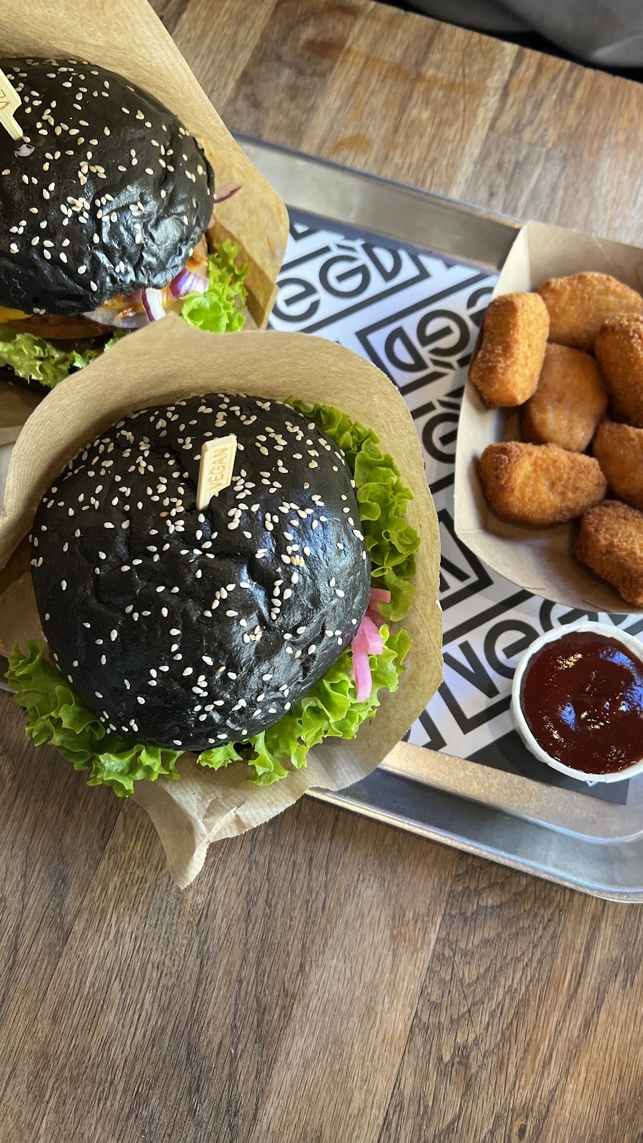 Veg'd - Vegan Burgers - P-Berg: food & drinks
