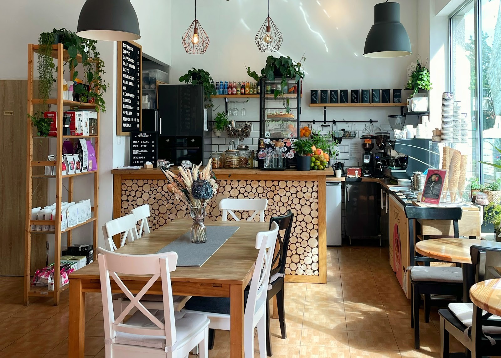 Cafe Lisia Kita: the place