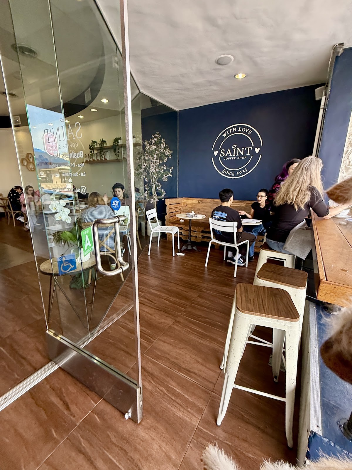 Saint Coffee Shop: the place