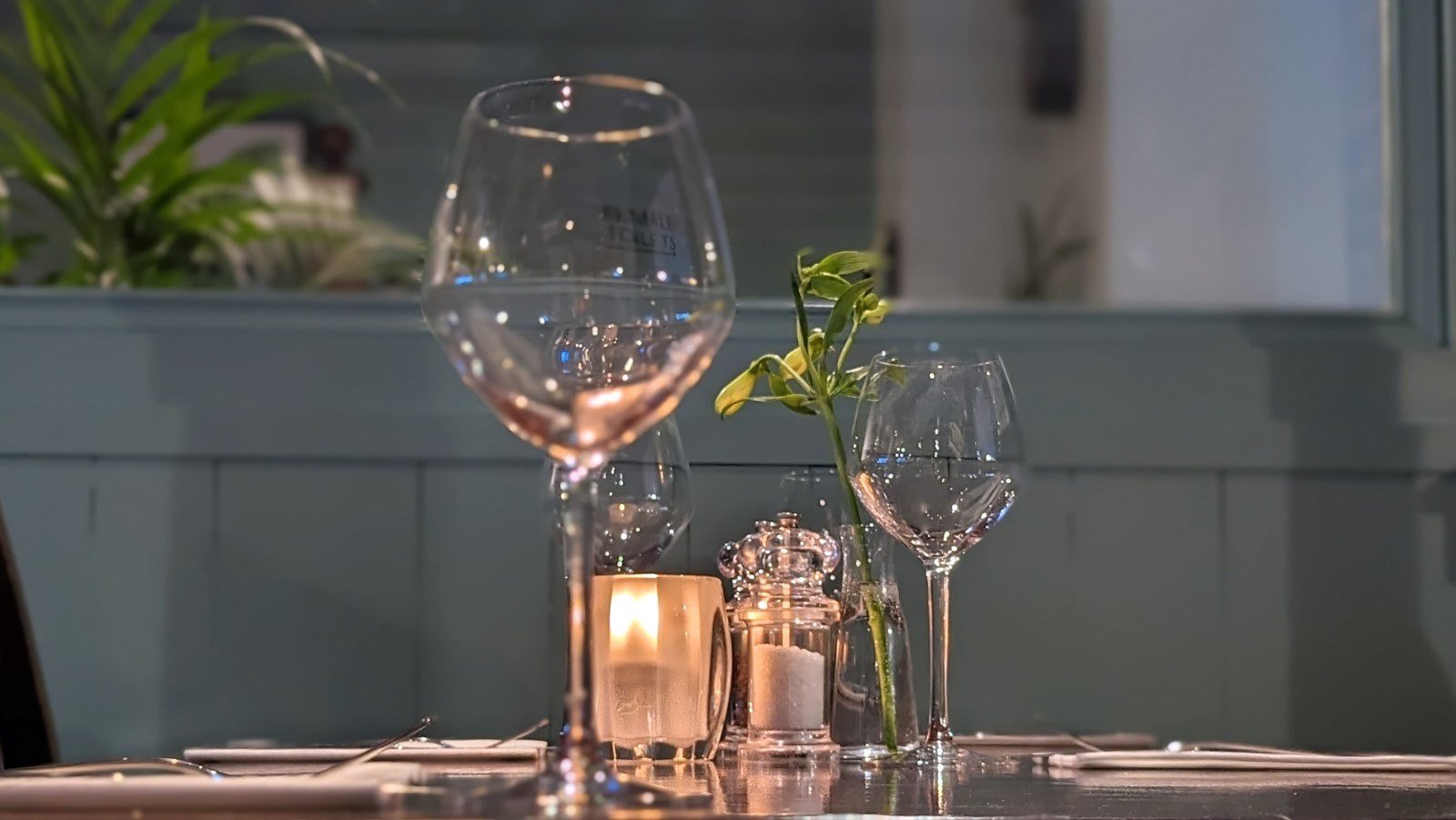 The Plymouth Arms: the place