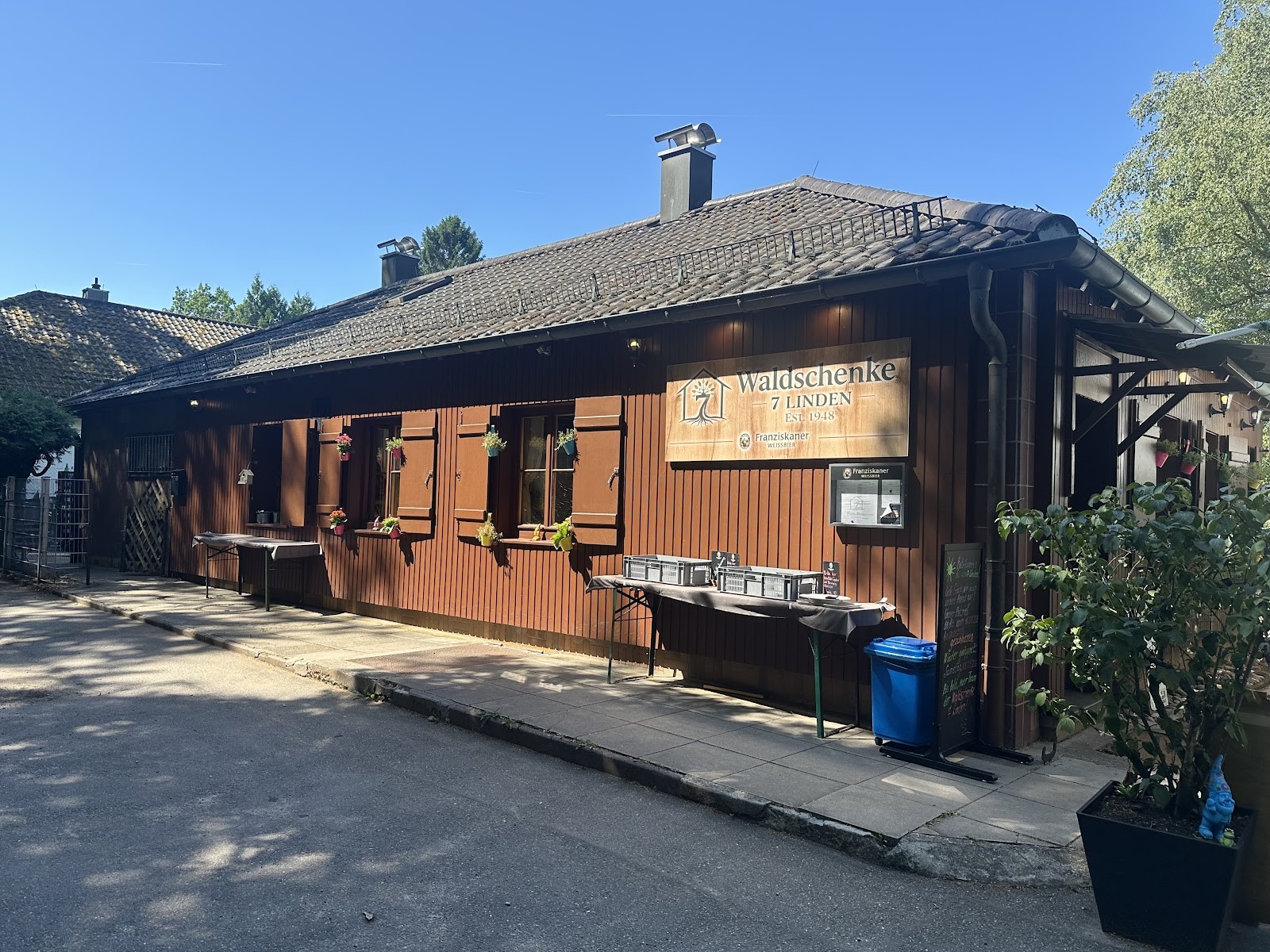 Waldschenke 7 Linden: the place