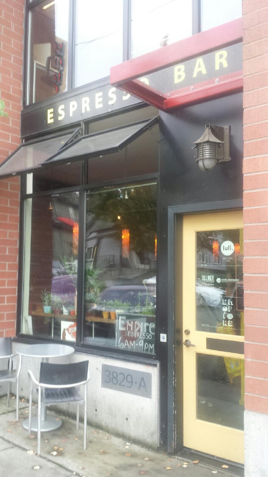 Empire Roasters & Records: the place