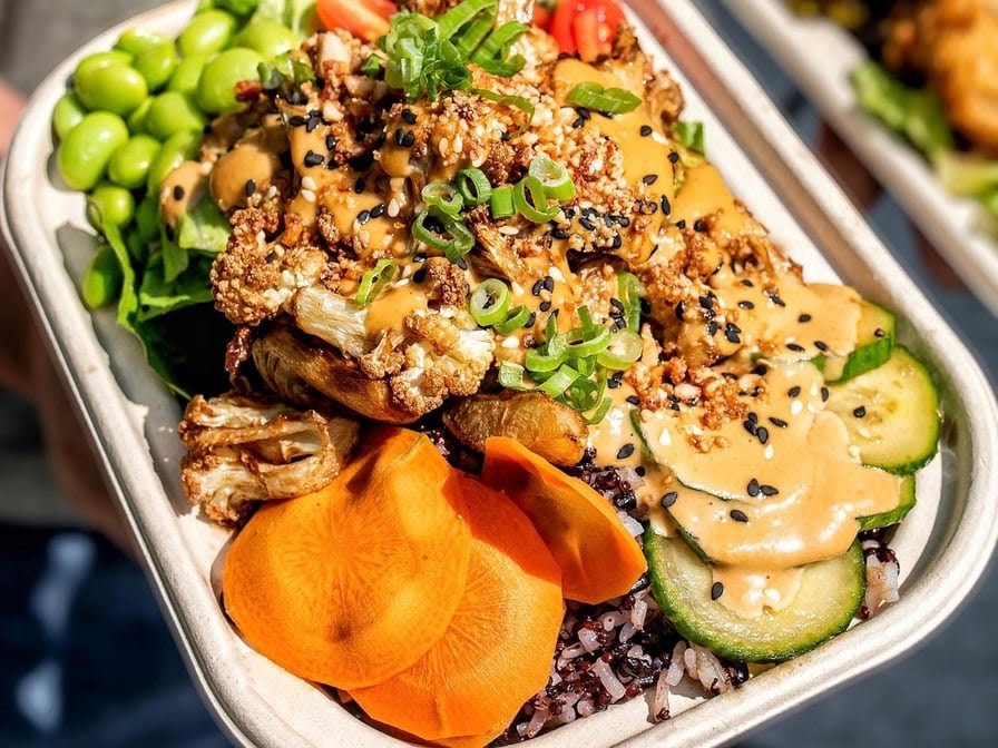 Pow Pow: food & drinks