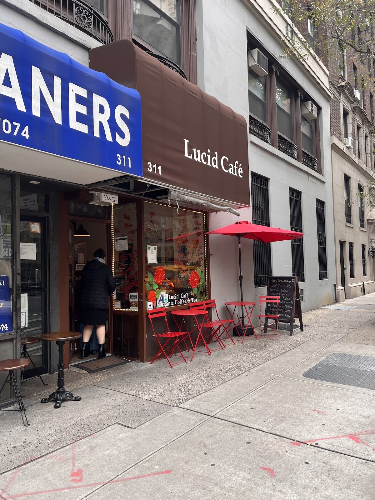 Lucid Cafe: the place