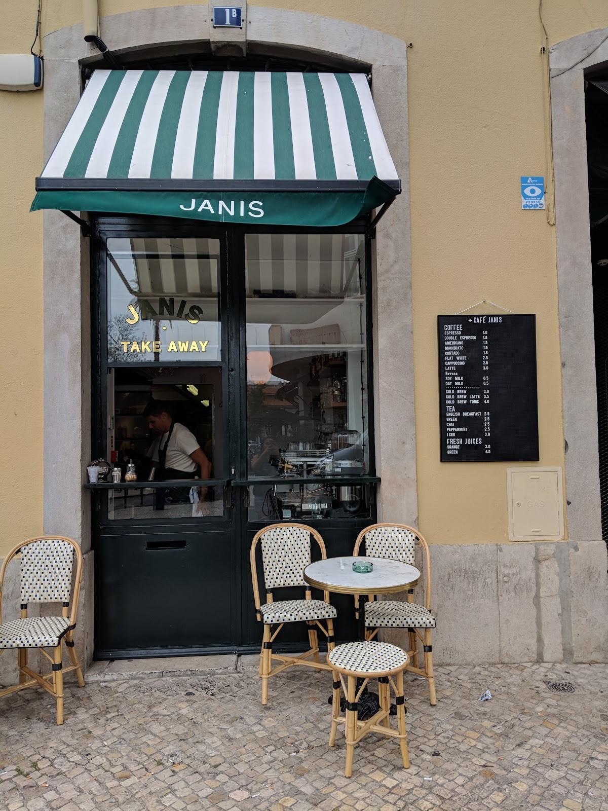 Café Janis: the place