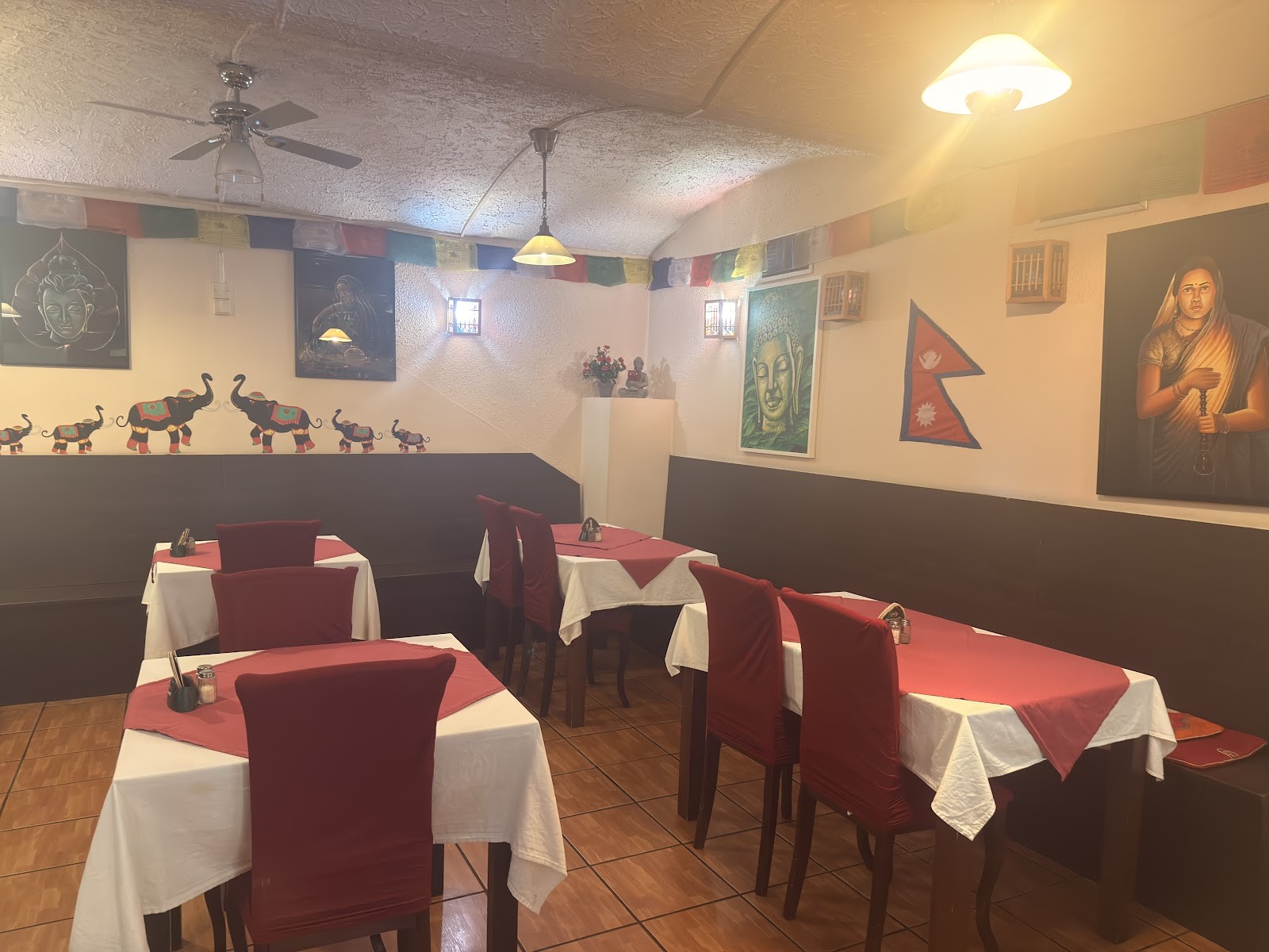 MALIKA Indická Restaurace: the place