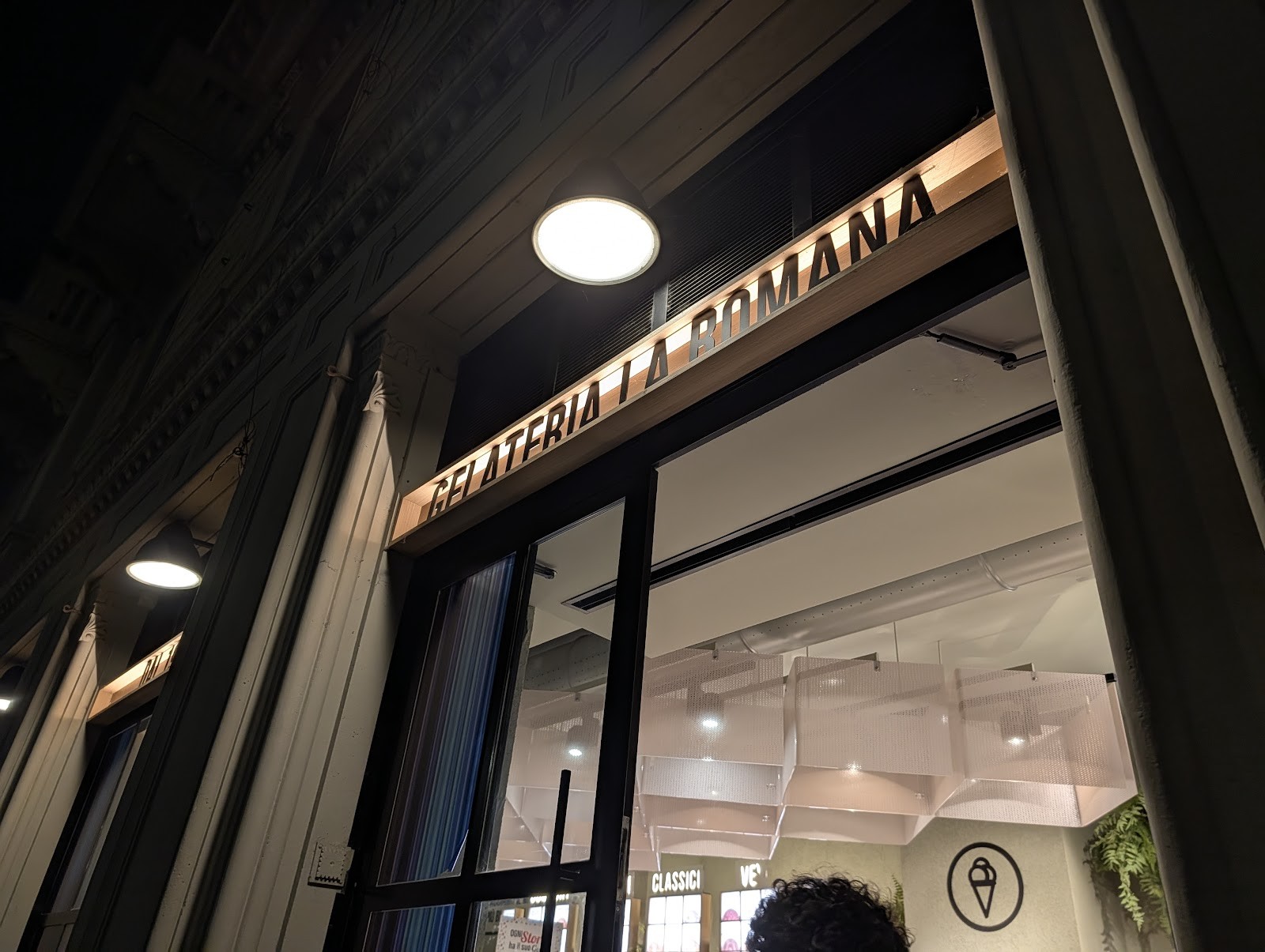 Gelateria La Romana - Viale Col di Lana: the place