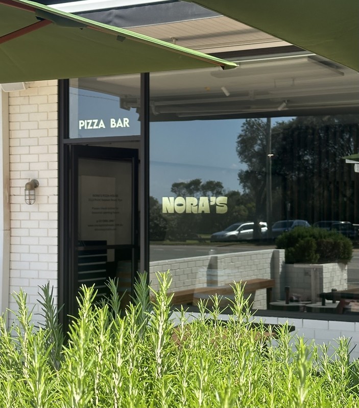 Nora’s Pizza House: photo 4