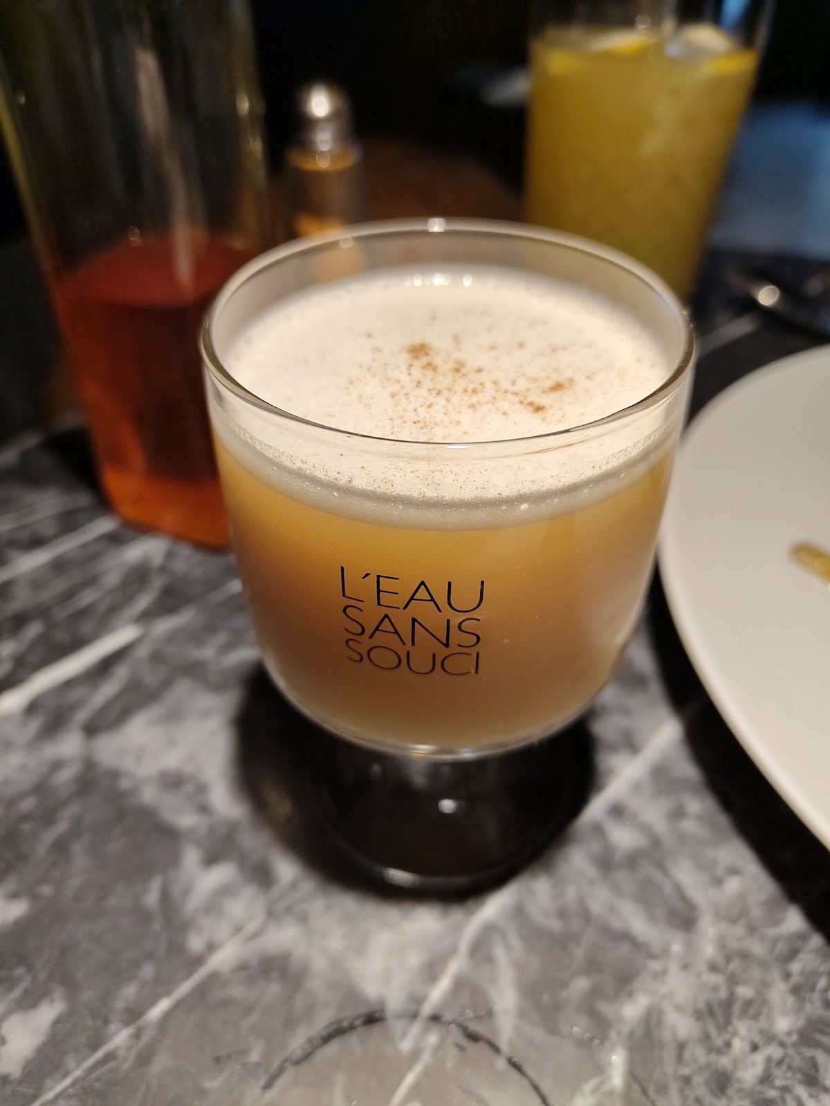 Vaust Bar & Restaurant: food & drinks