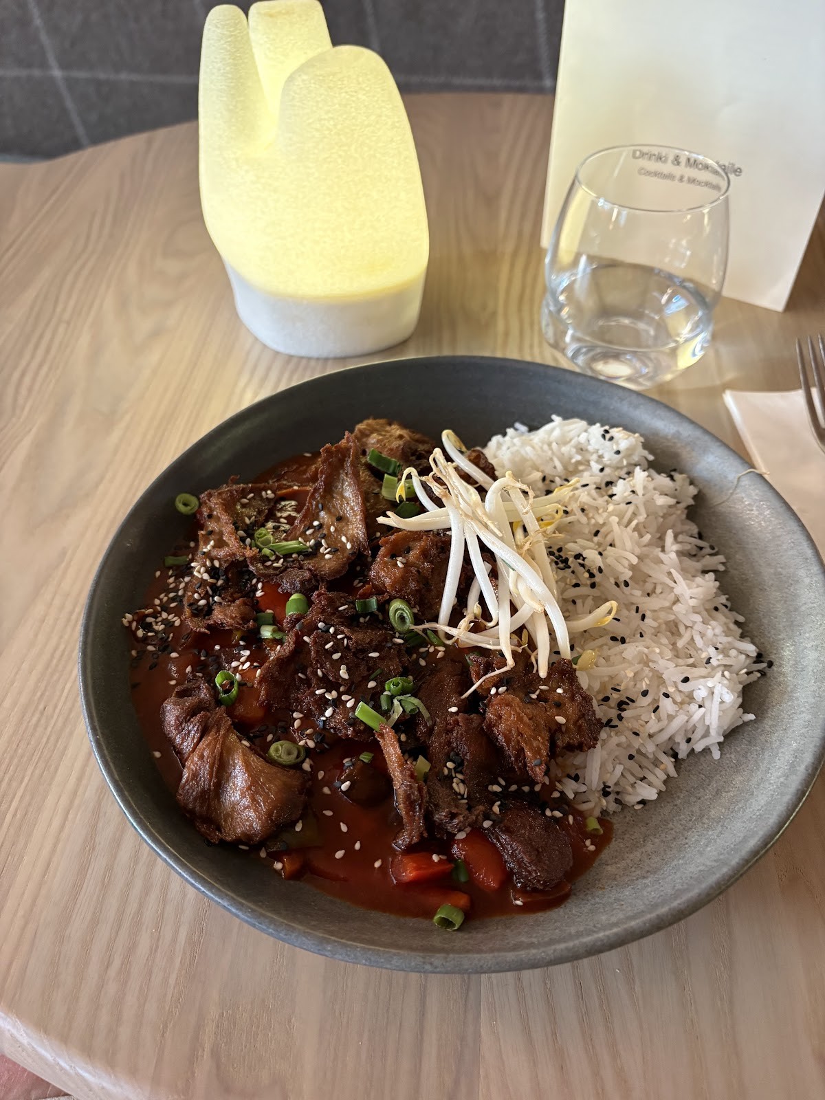 Manna 2 - restauracja wegańska: food & drinks