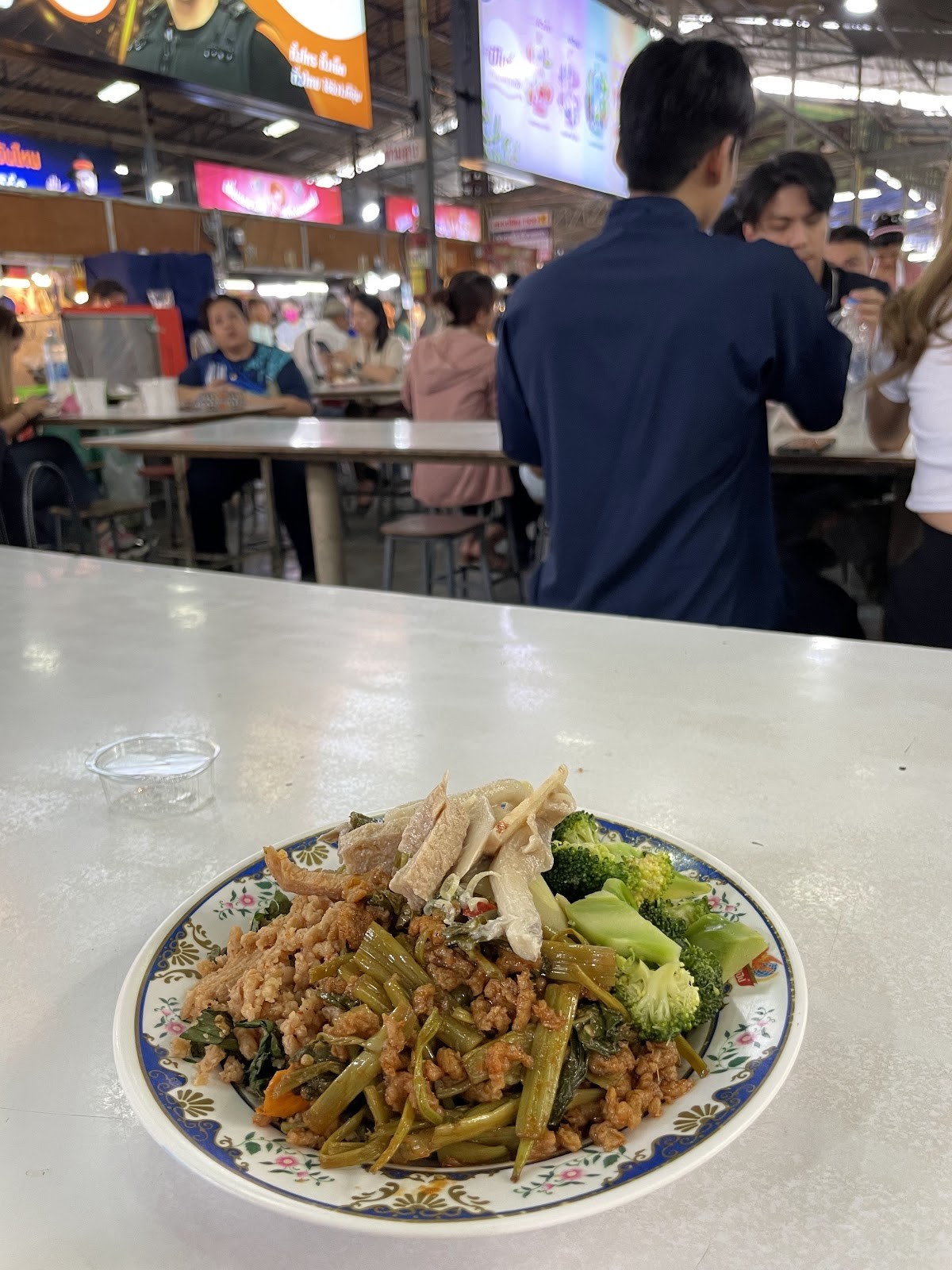 Chalawan Vegetarian Food: food & drinks
