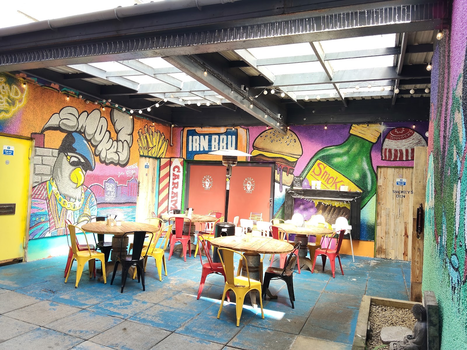 Smokey Trotters Kitchen: the place