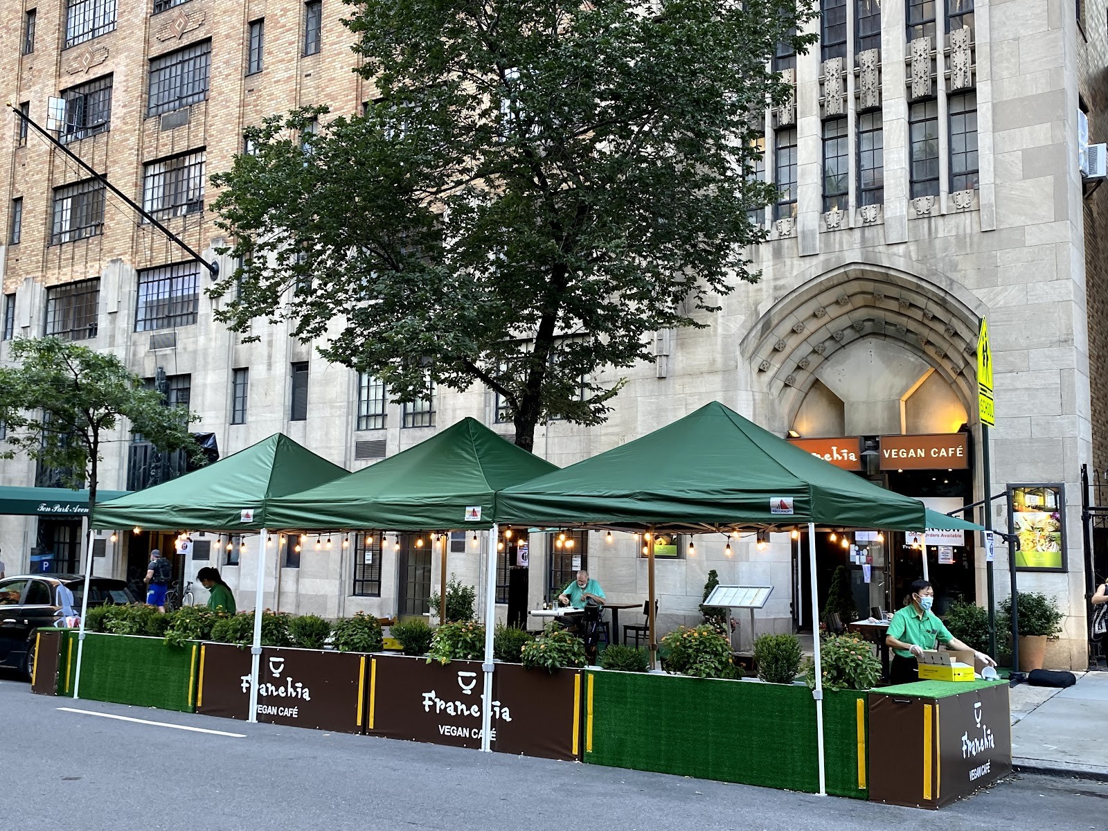 Franchia Vegan Café: the place