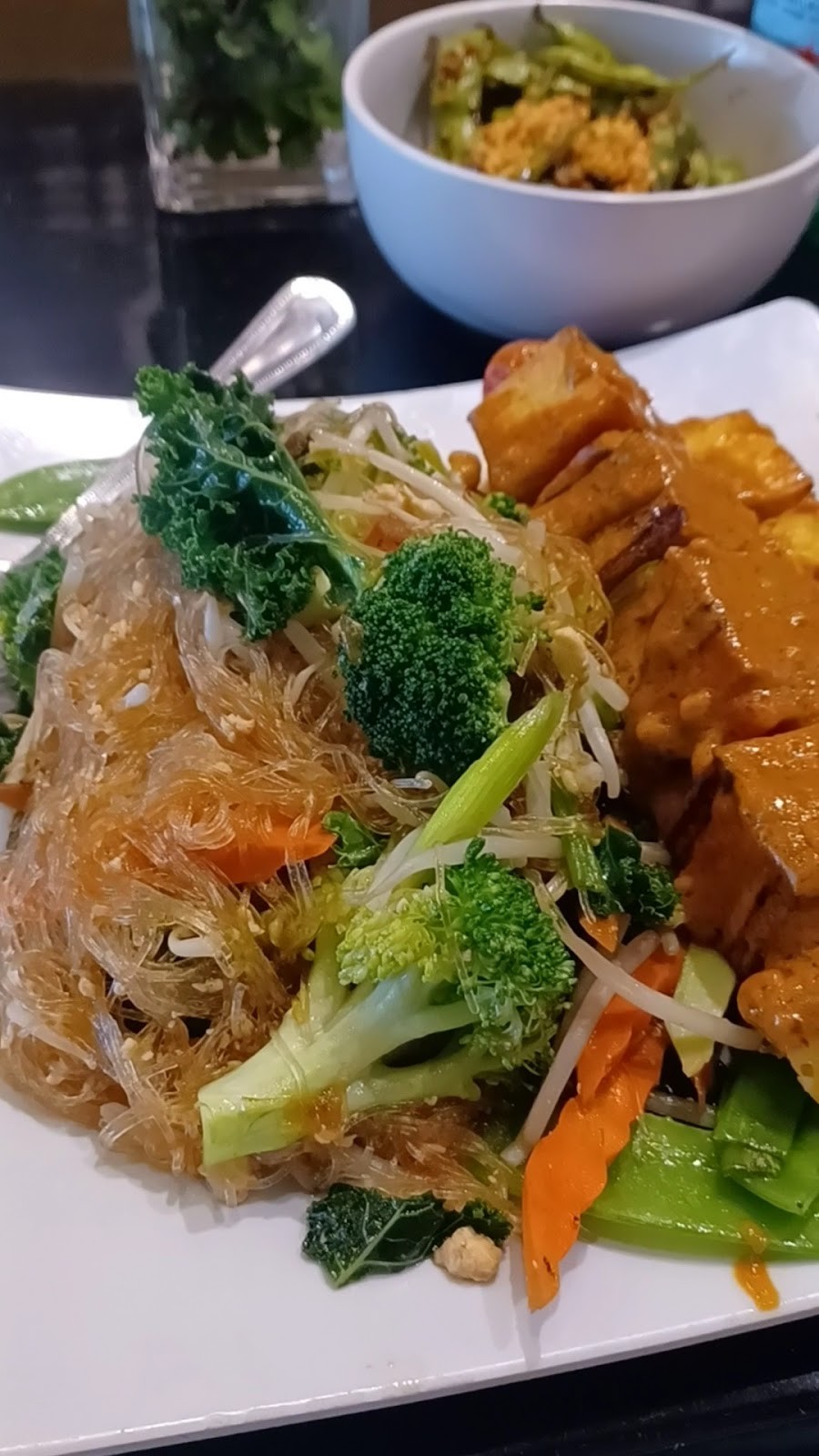 VE Station: food & drinks