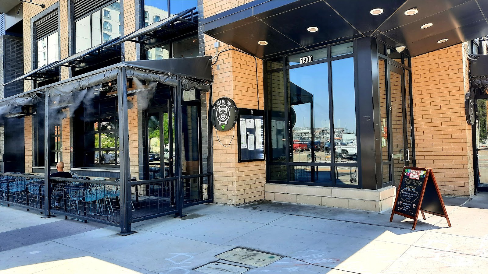 The Pig & The Sprout: the place