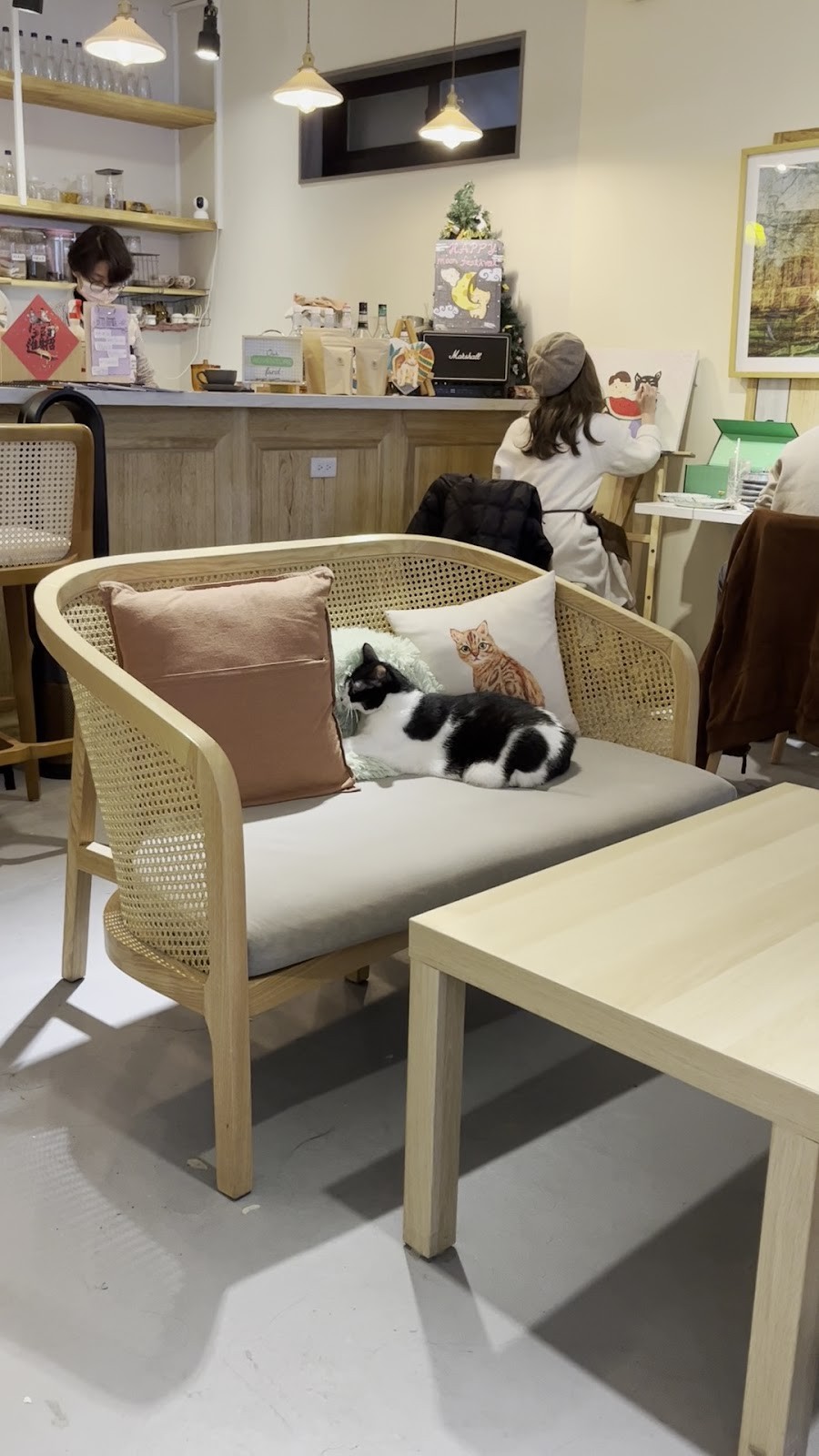 別處咖啡 Away cafe: the place