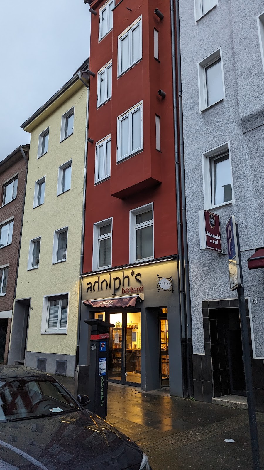 adolph*s | bäckerei & konditorei im Kunibertsviertel: the place