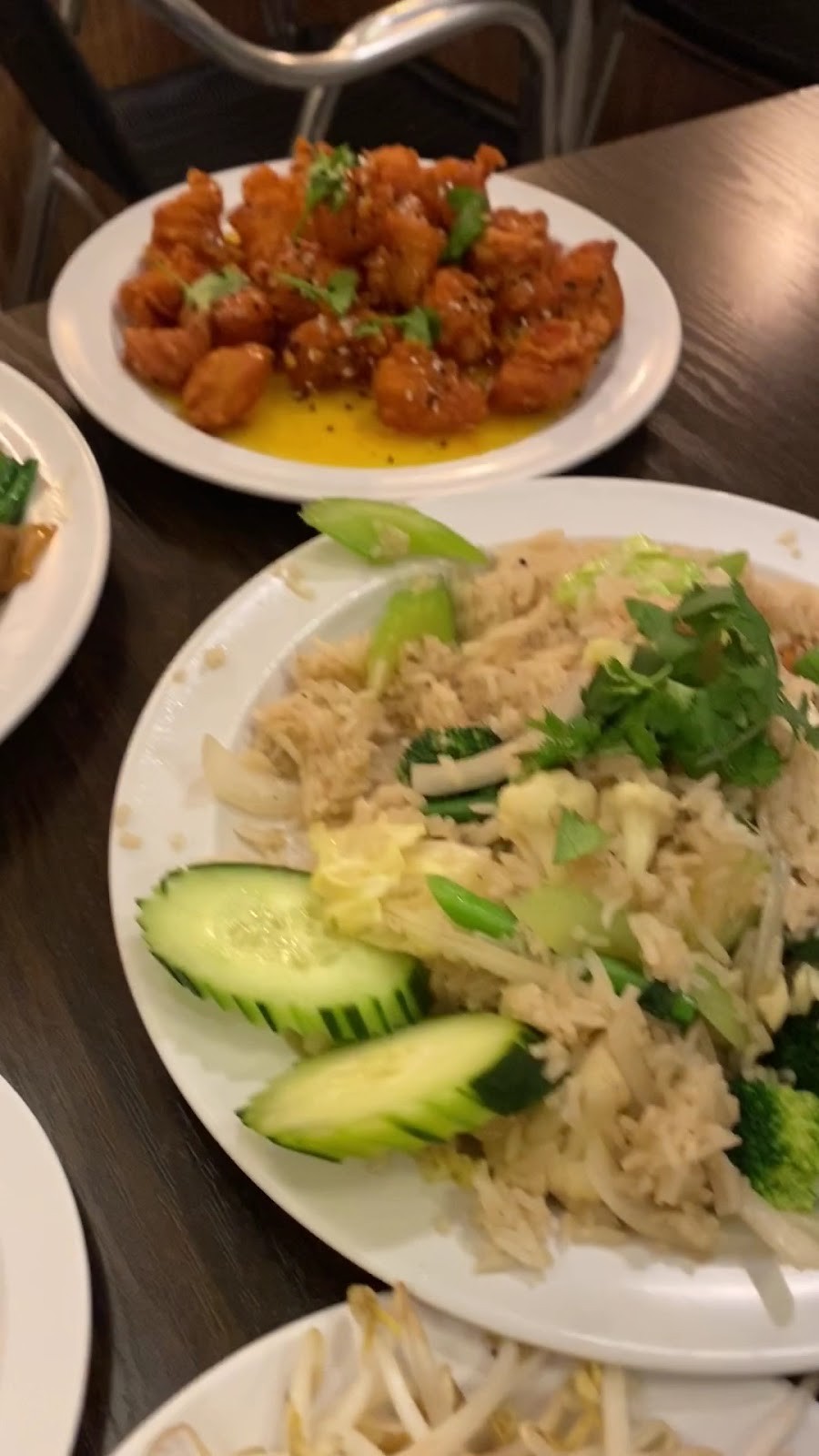 SAMATA THAI VEGAN HOUSE: food & drinks