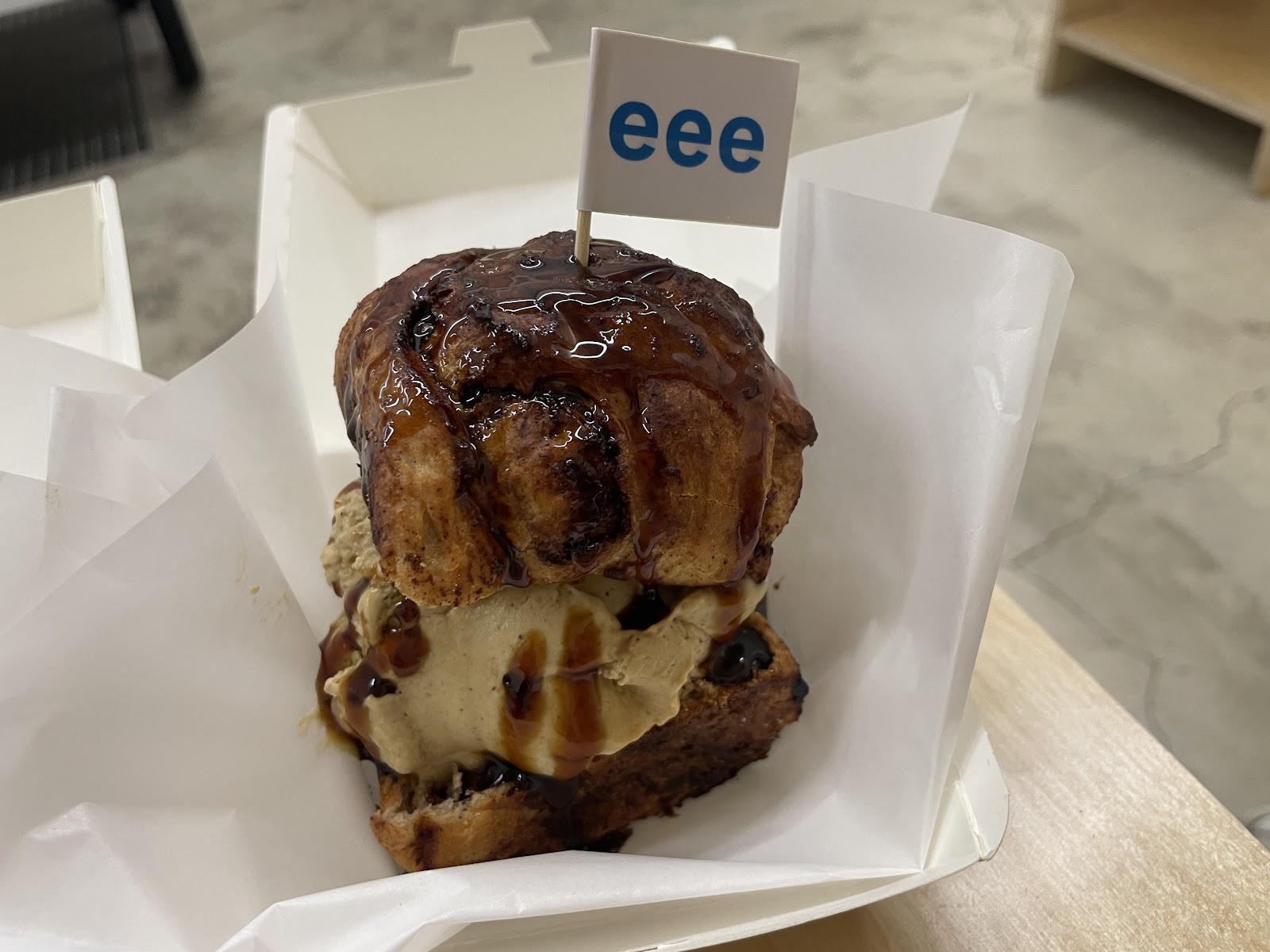eee ice cream and bakes: food & drinks