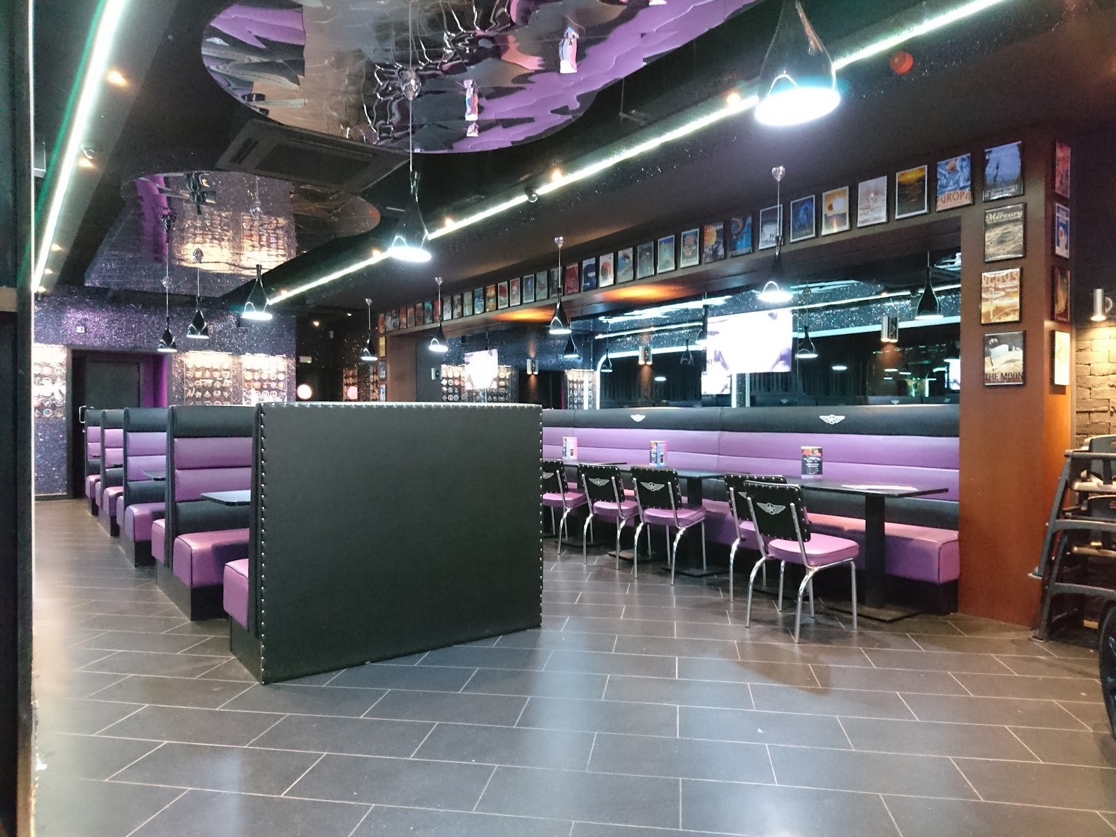 Creams Cafe Cardiff: the place