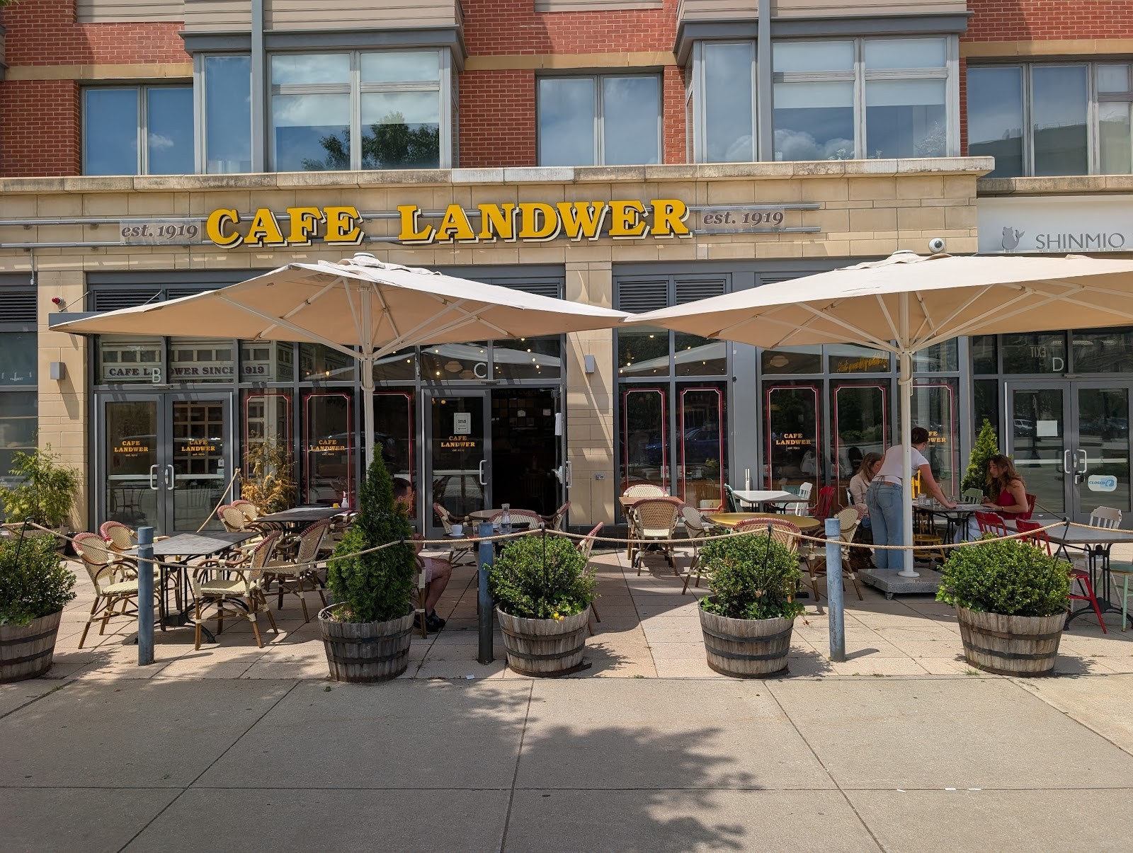 Cafe Landwer: the place