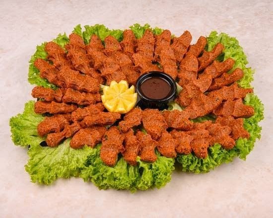 Veganland Çiğköfte Porz: food & drinks
