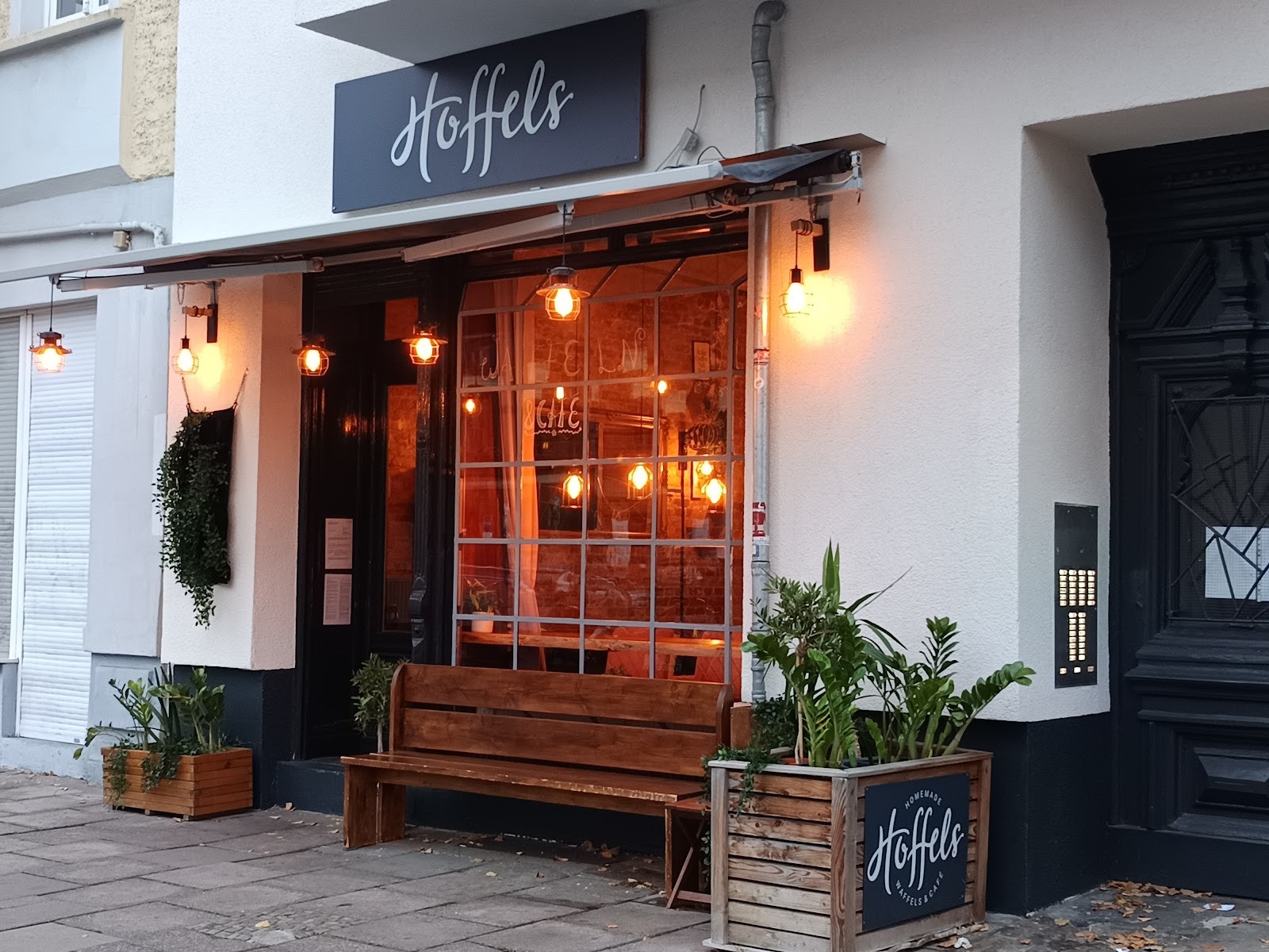 Hoffels - Waffeln & Café: the place
