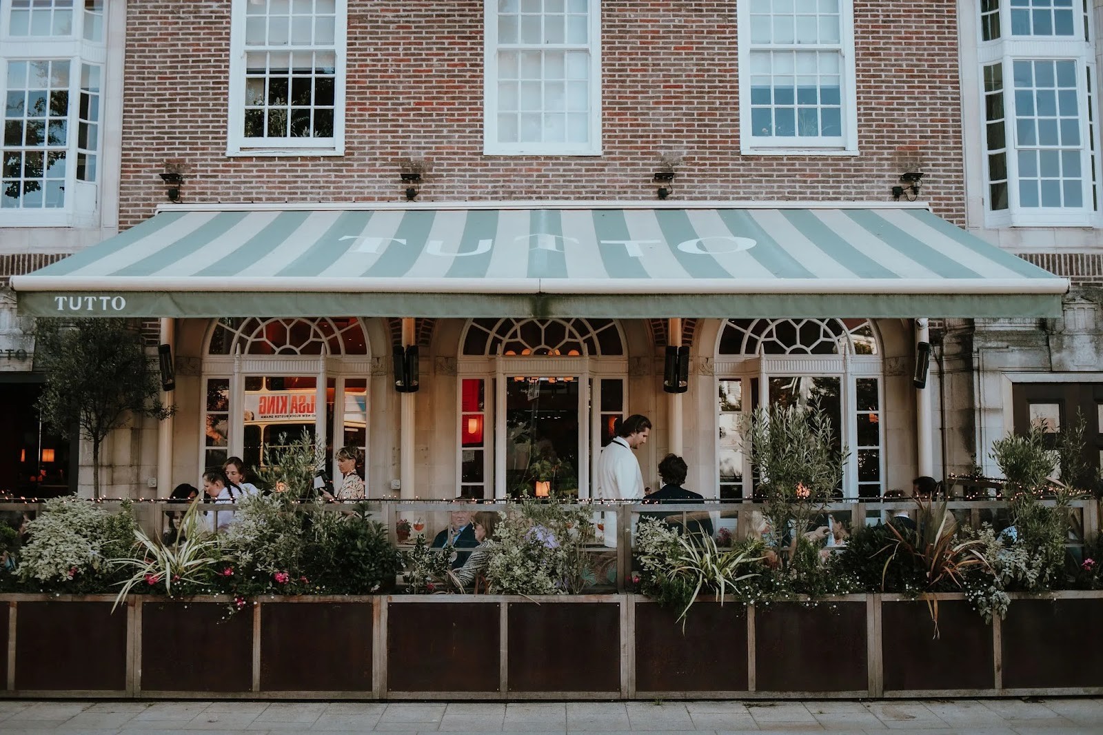 Tutto: the place