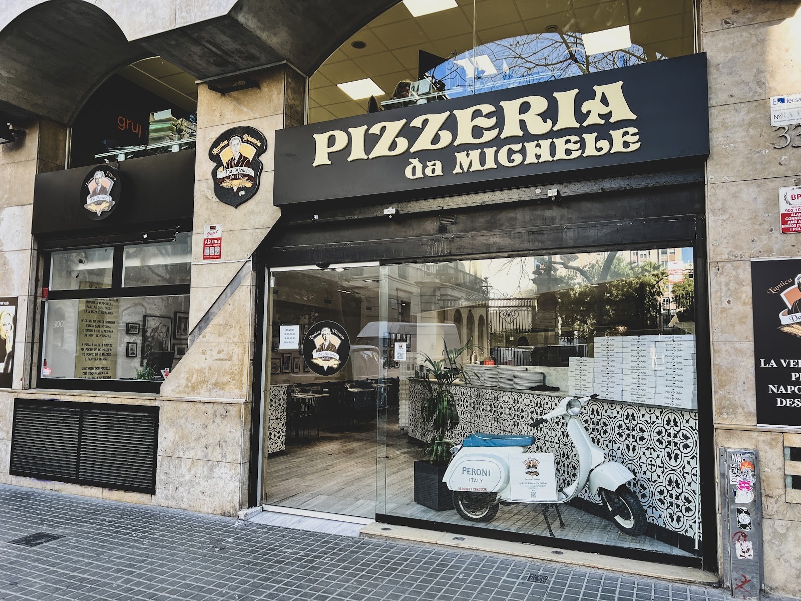 L' Antica Pizzeria Da Michele - Barcelona: the place