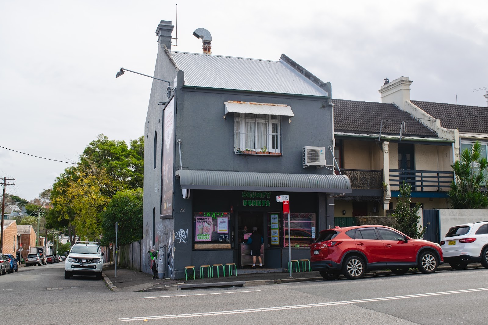 Grumpy Donuts: the place