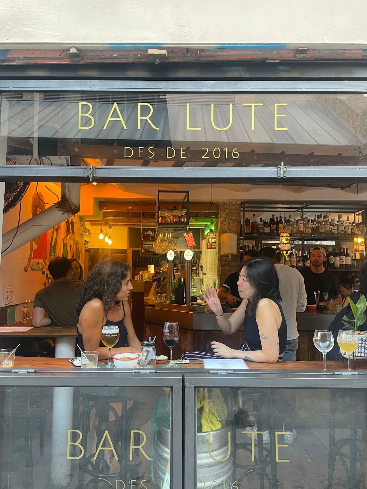 Lute: the place