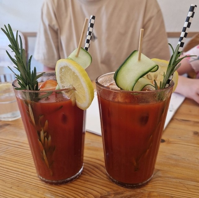 MANA Food Moabit: food & drinks