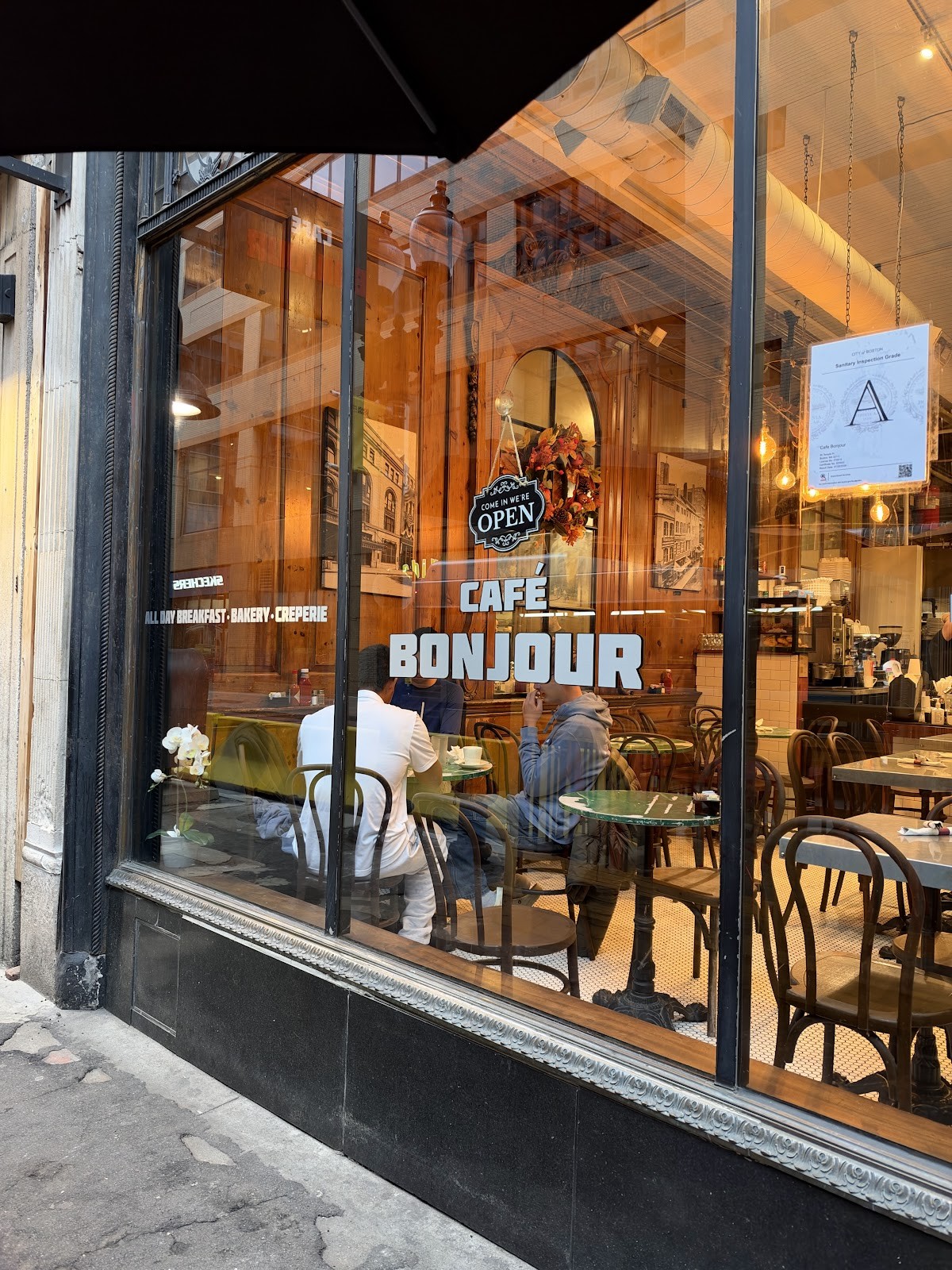 Cafe Bonjour: the place