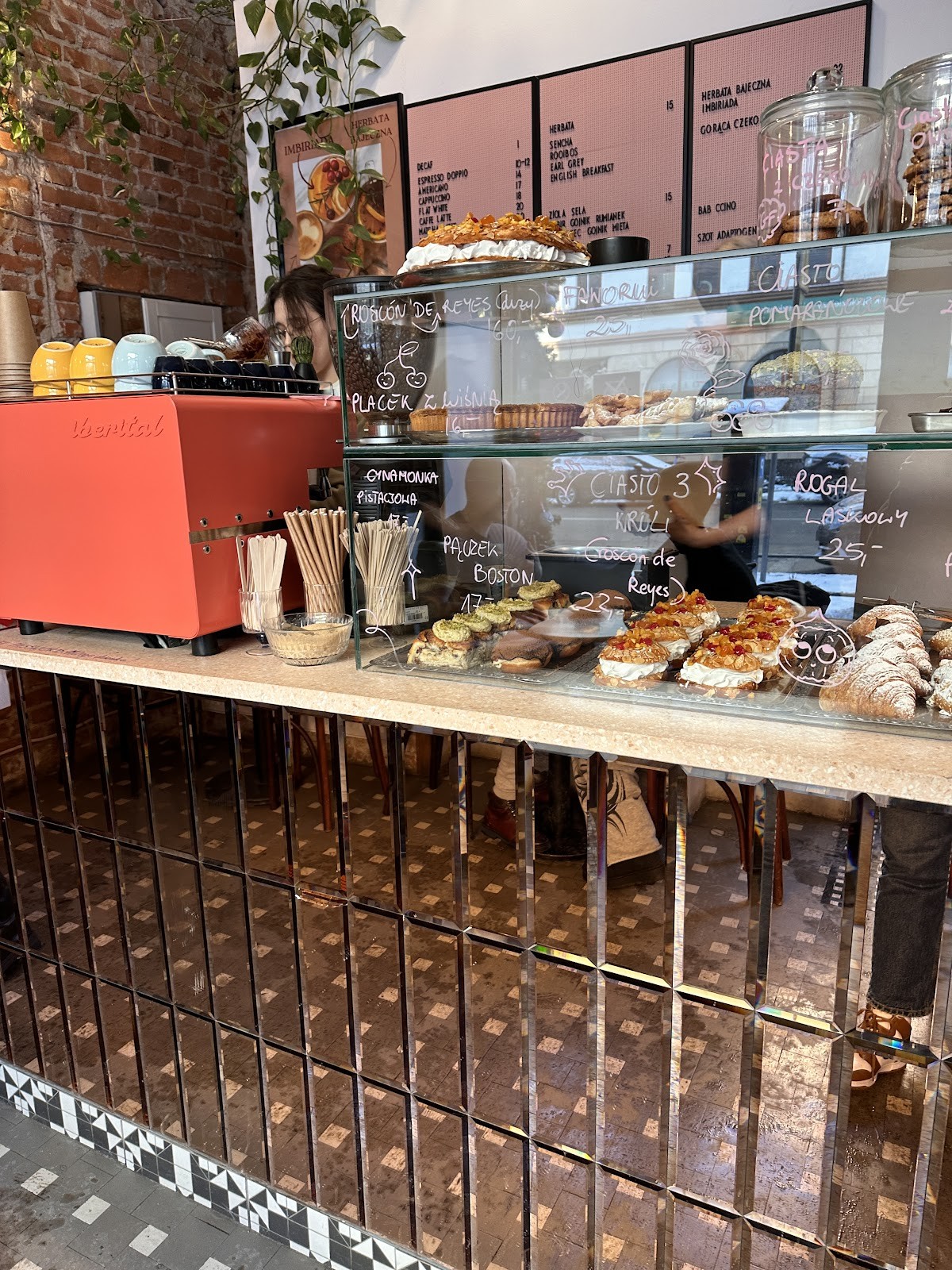 BAJA Vegan Patisserie: the place