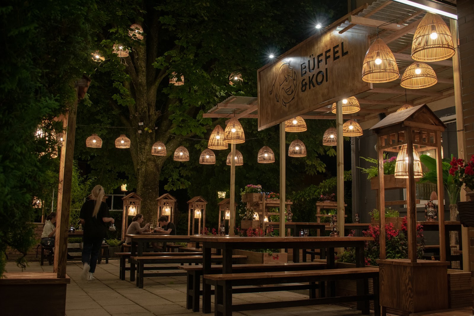 Büffel & Koi: the place