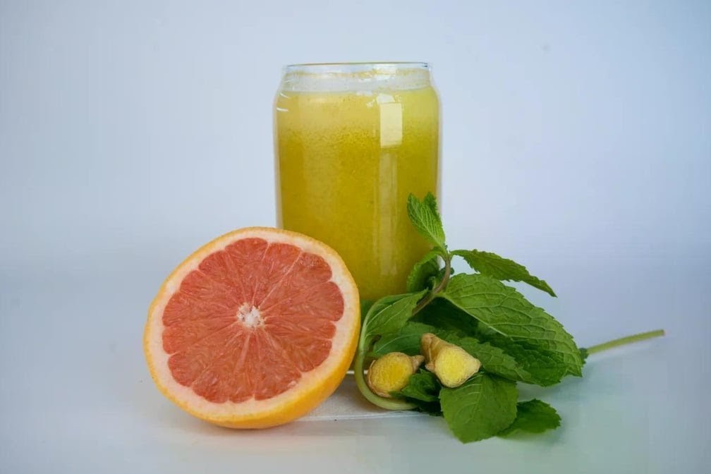 Glowing Plant-Based Eatery: food & drinks