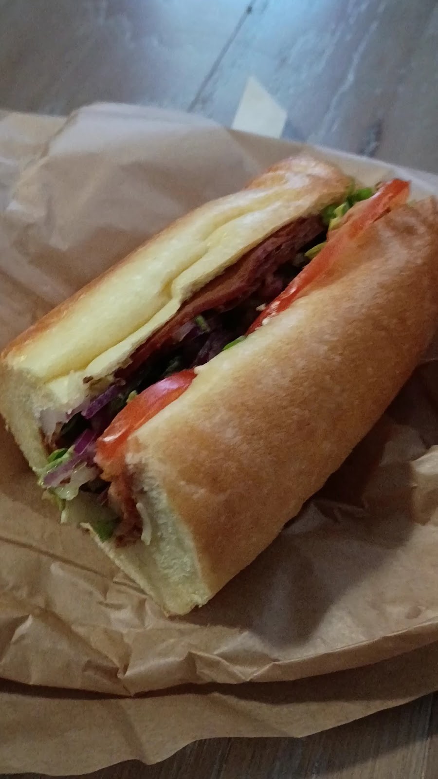 LUHV VEGAN DELI: food & drinks