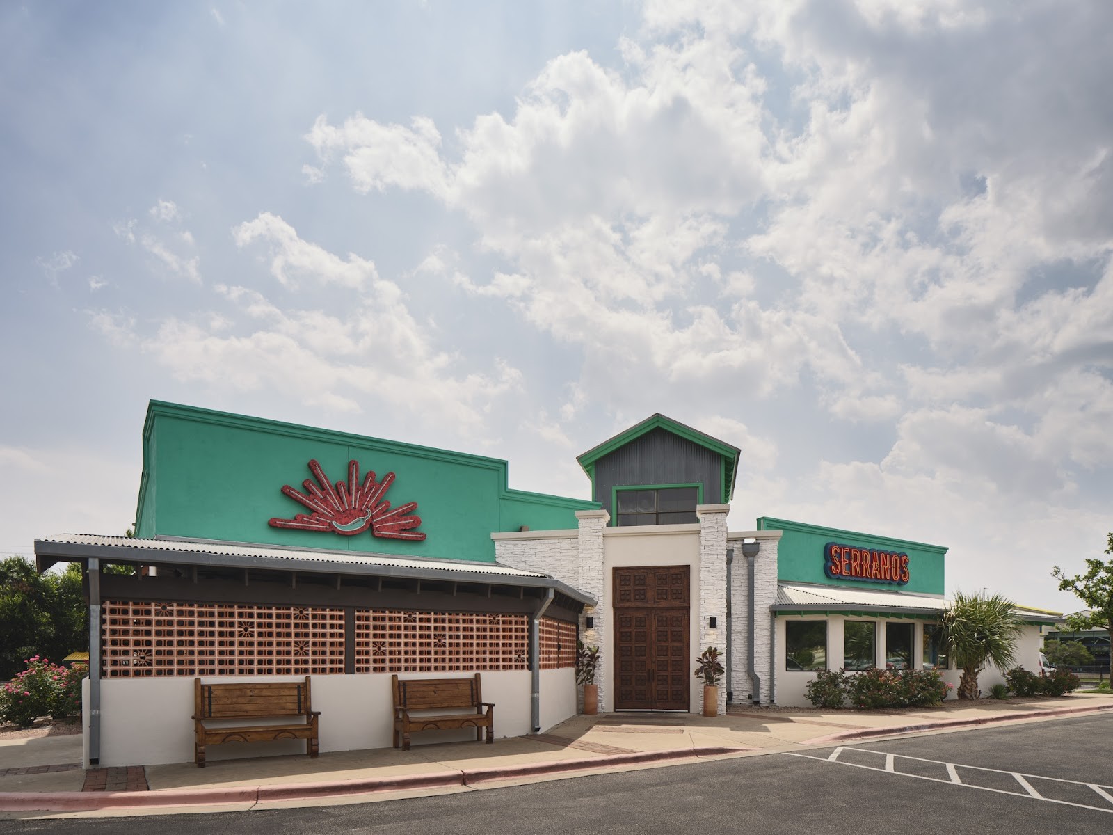 Serranos Cocina y Cantina: the place