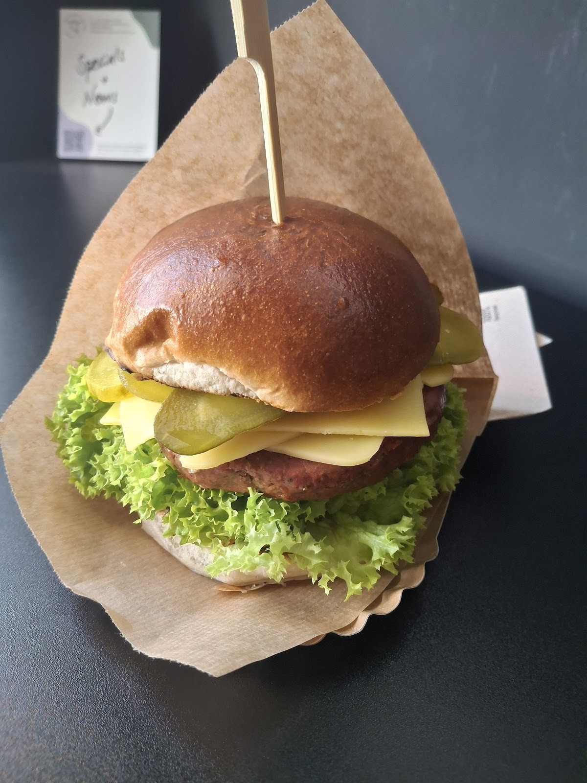 Die Vegane Fleischerei: food & drinks