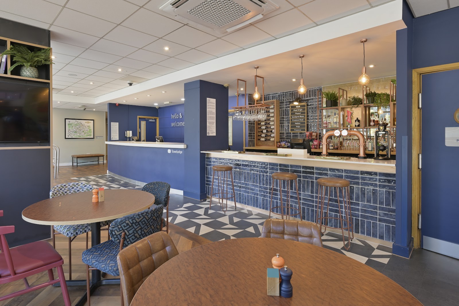 Travelodge Manchester Ancoats: the place