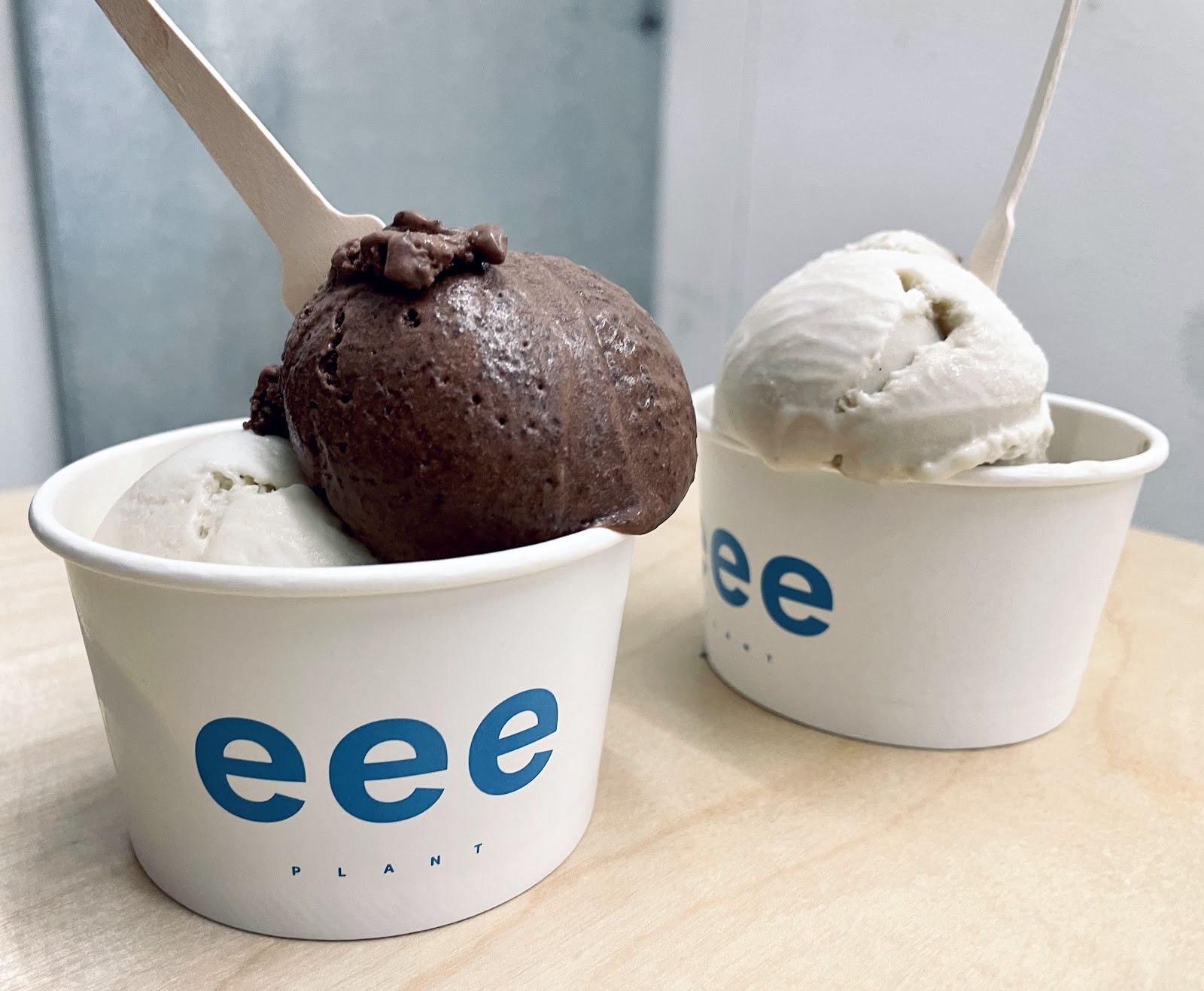 eee ice cream and bakes: food & drinks