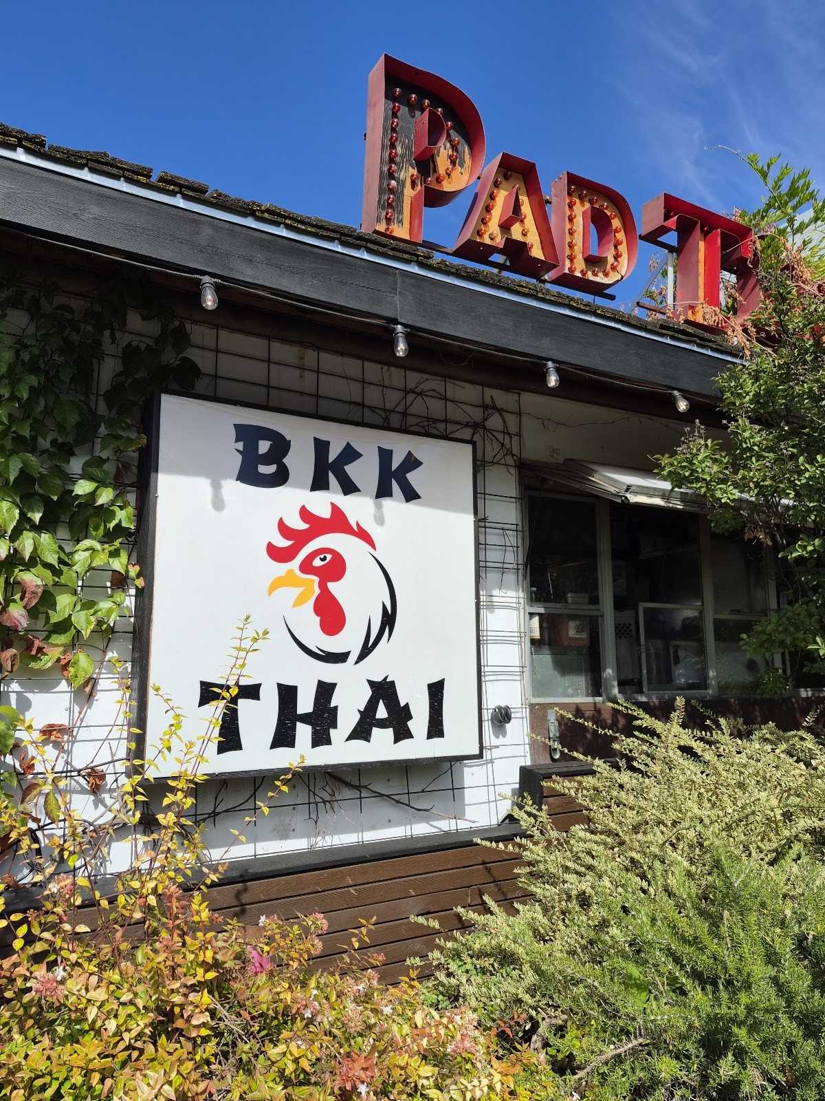 BKK PAD THAI @CARTOPIA: the place