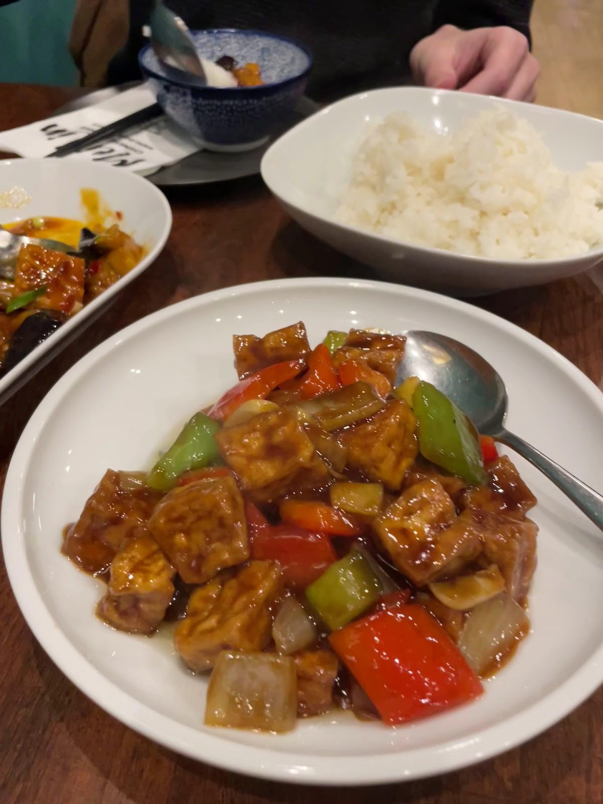 Mei Lin Sichuan & Vegetarian Restaurant: food & drinks