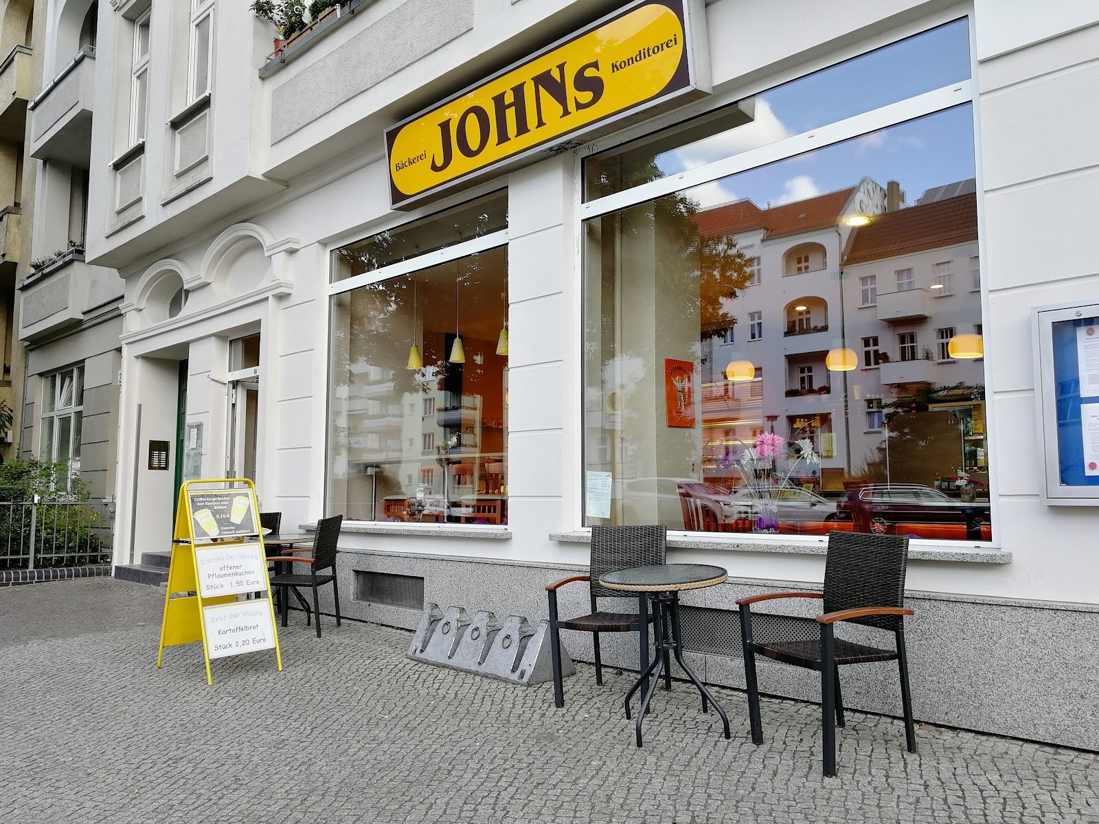Johns Bäckerei & Konditorei: the place