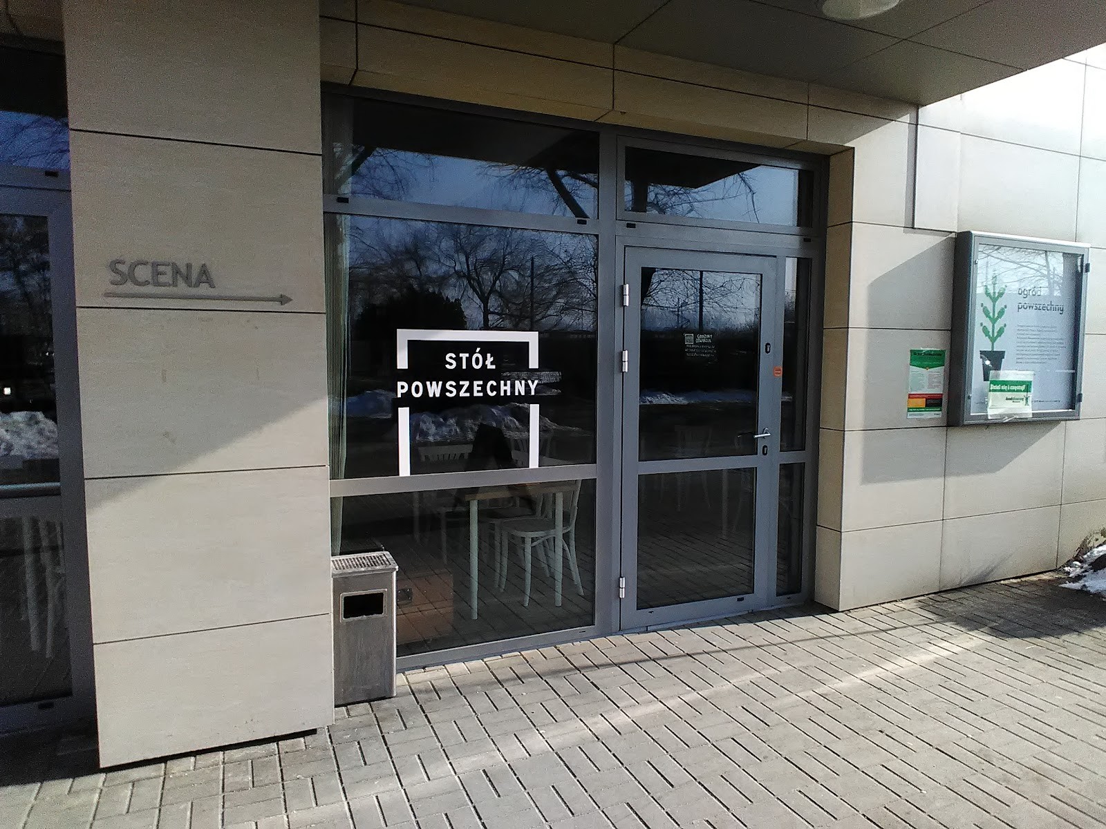 Kawiarnia Stół Powszechny: the place