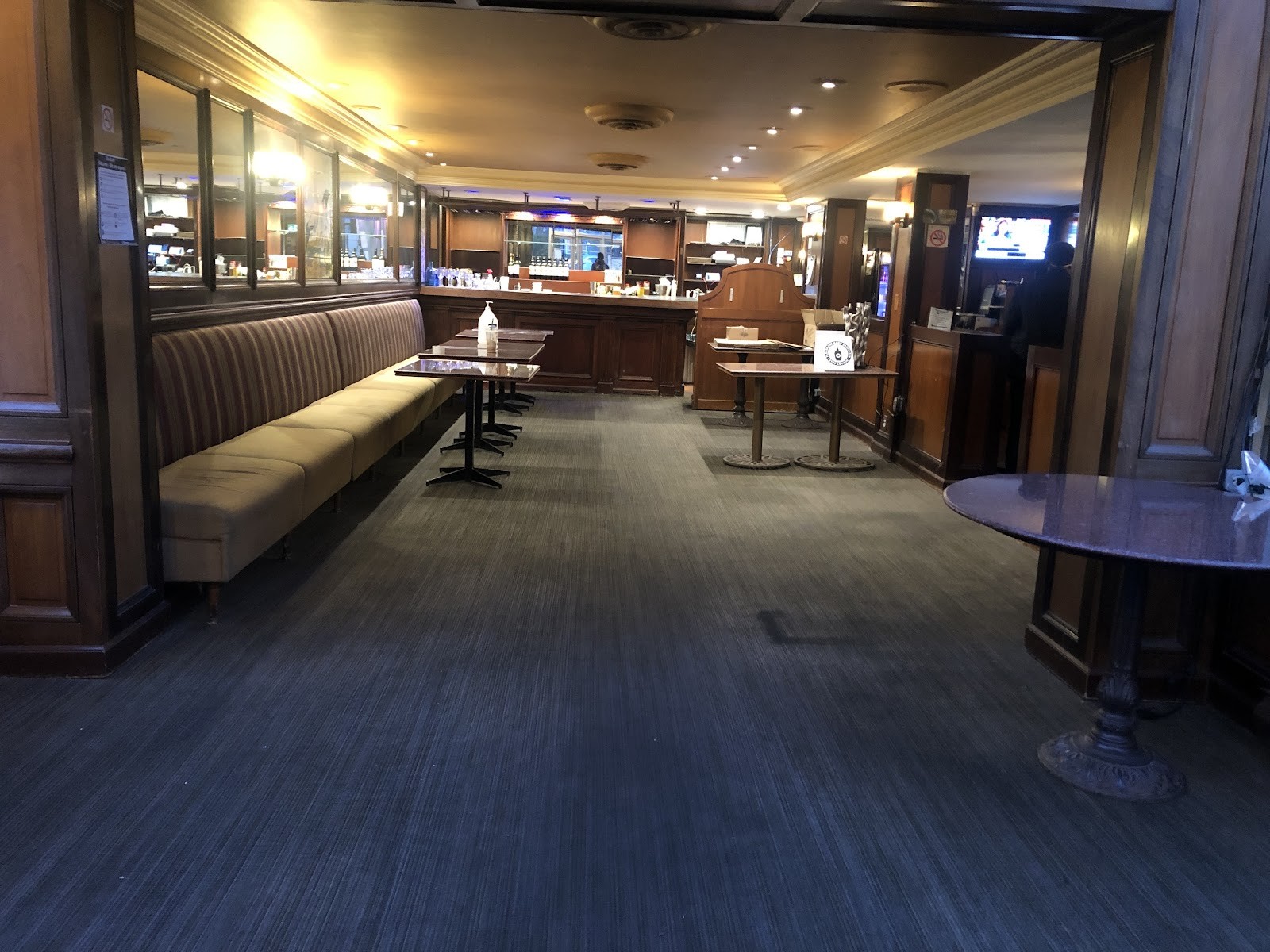 The Host Fine Indian Cuisine (Toronto): the place