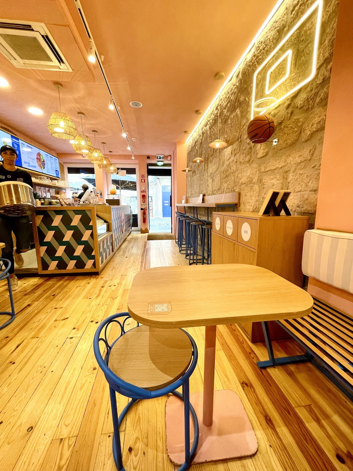 Poke House - Rua das Flores: the place