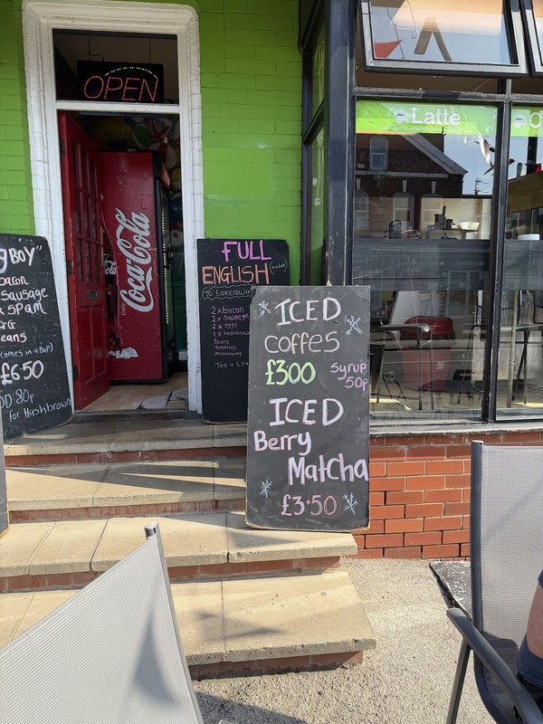Slips Deli: photo